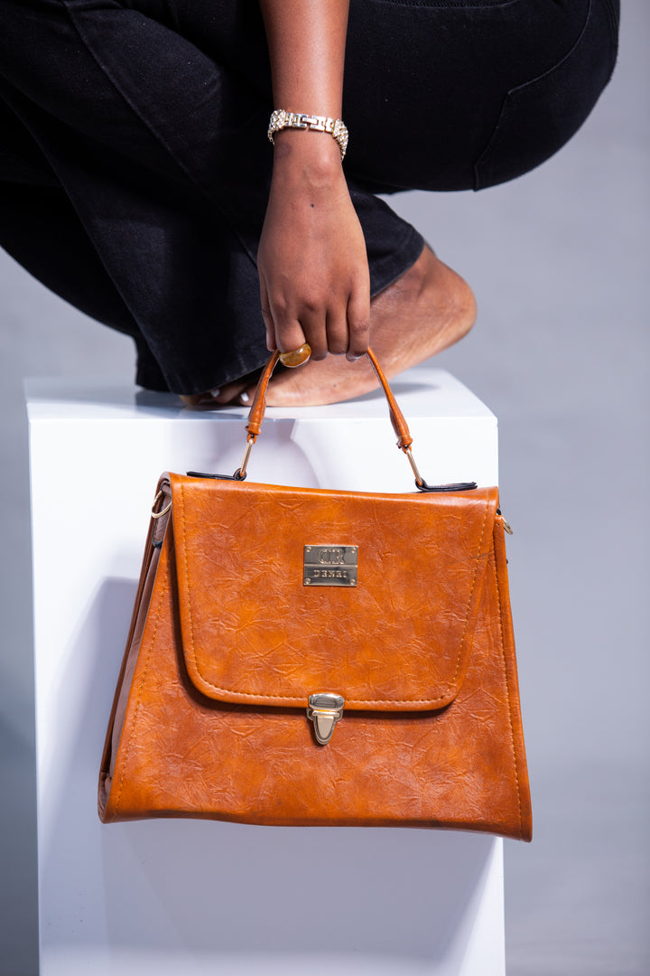 Denri Zuri | Lightweight Everyday Handbag | Day-to-Evening Carry | Durable Lightweight Build, 2 Internal Pockets | Chic & Spacious