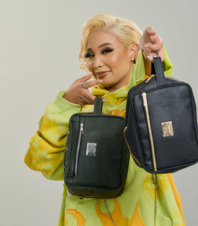 Denri Wash Bag | Water-Resistant Material, Zip Compartments & Hanging Loop