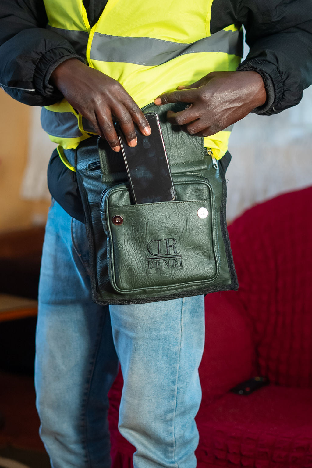 Denri Chase Thigh Bag | Thigh / Leg Bag | Hands-Free & Active Use | Durable Material, Adjustable Strap & Secure Pockets | Sporty, Urban Utility