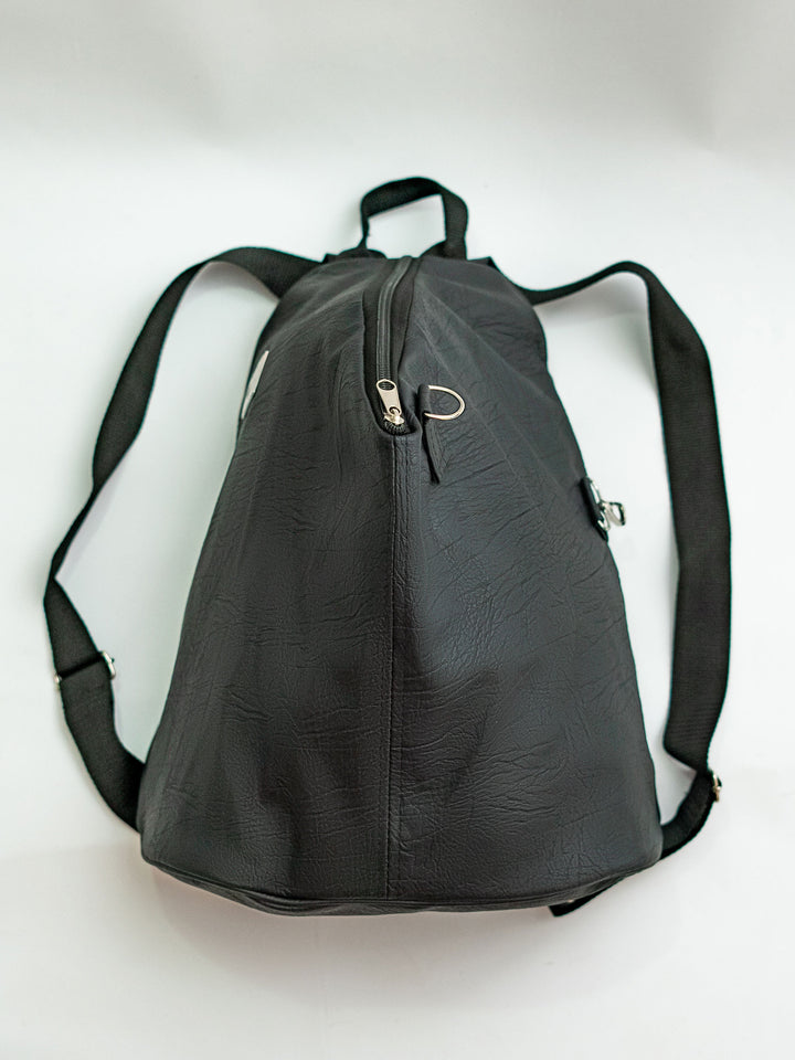 Denri Splash Backpack | Waterproof Backpack | Pool, School & Commuter Use | Durable Water-Resistant Build, Padded Sleeve & Anti-Theft Zipper | Bold, Kid-Friendly Everyday Bag