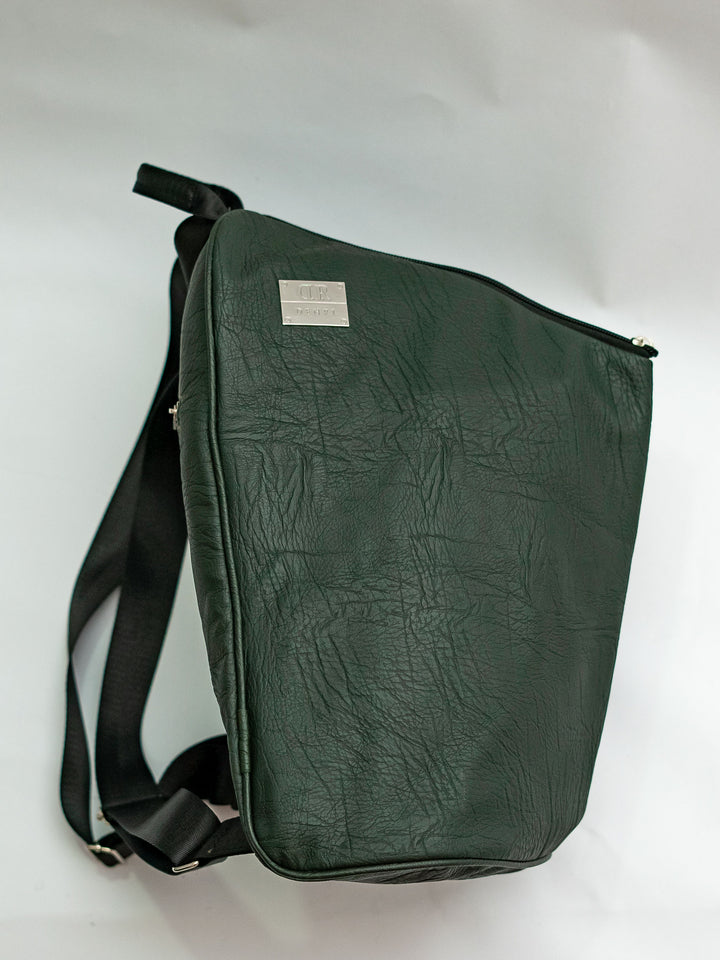 Denri Splash Backpack | Waterproof Backpack | Pool, School & Commuter Use | Durable Water-Resistant Build, Padded Sleeve & Anti-Theft Zipper | Bold, Kid-Friendly Everyday Bag