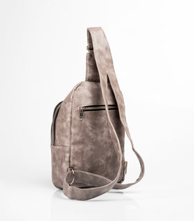 Denri Umbra Chest Bag | Lightweight, 3 External Pockets & Adjustable Strap