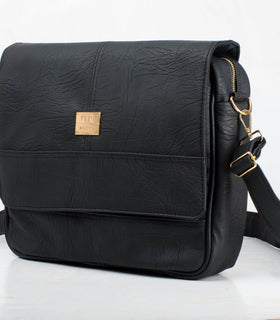 Denri Fayola Messenger Bag | Superior Leather, Laptop Compartment & Multiple Pockets